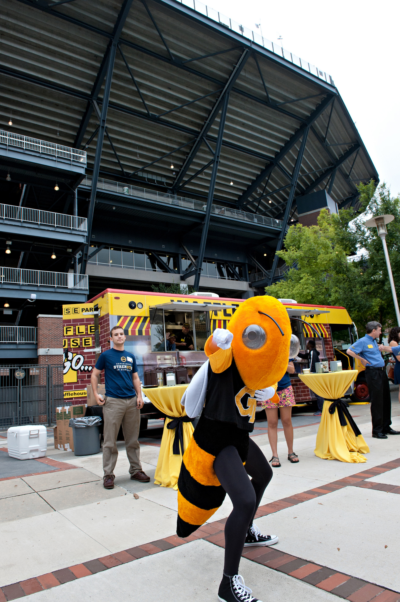 Buzz welcomes students to the SAA Kickoff site at Bobby Dodd Stadium.