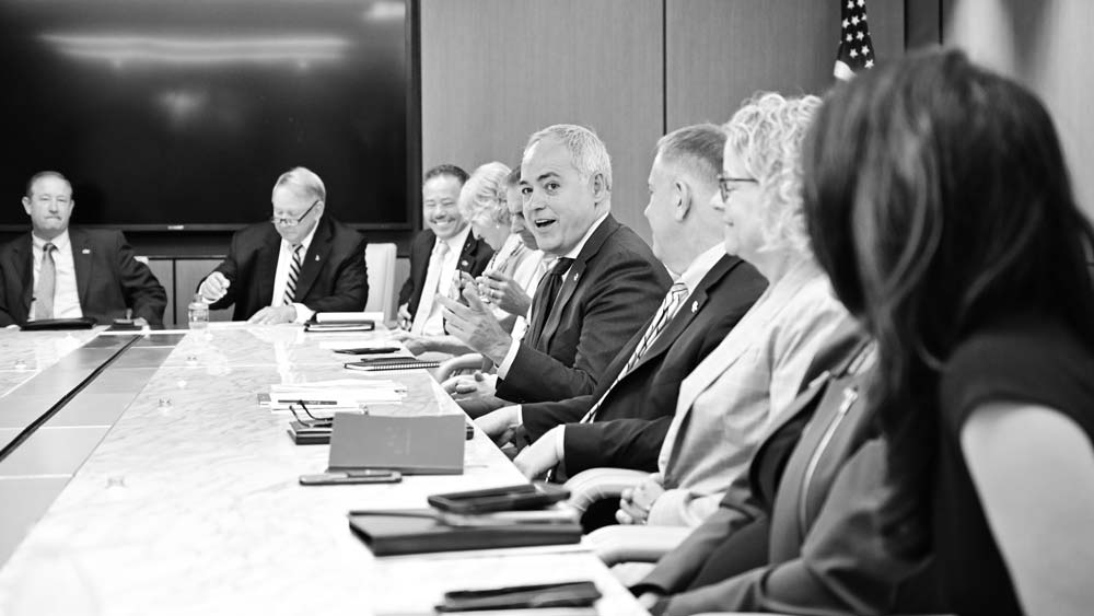 President Cabrera at his first cabinet meeting