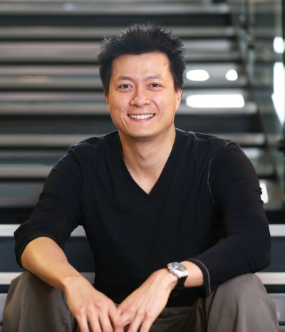 PHD Comics creator and Georgia Tech alumnus, Jorge Cham.