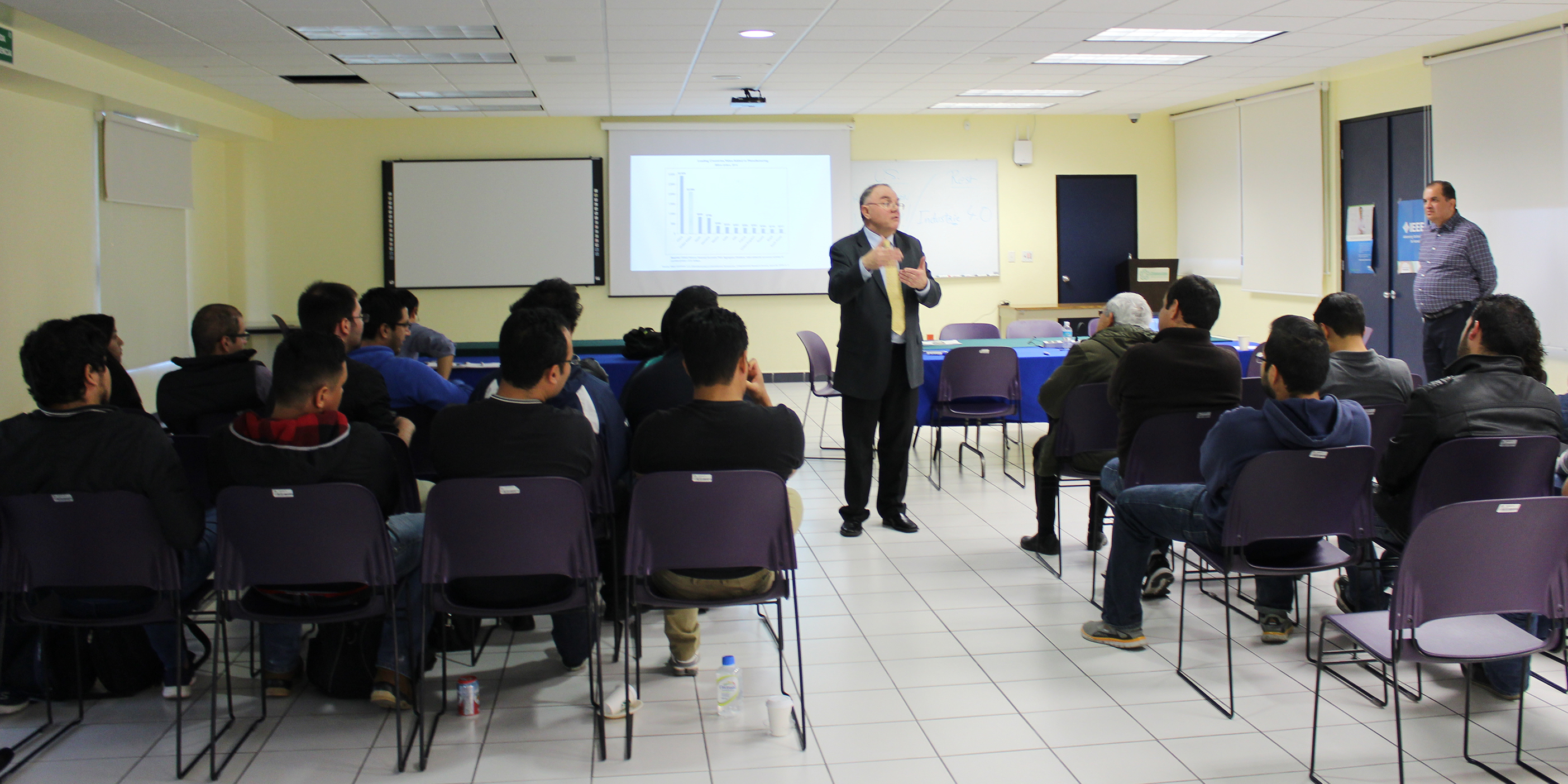 Alain Louchez, managing director of Georgia Tech’s Center for the Development and Application of Internet of Things Technologies housed at GTRI, presents to researchers at Center of Innovation in Internet of Things in Guadalajara, Mexico.