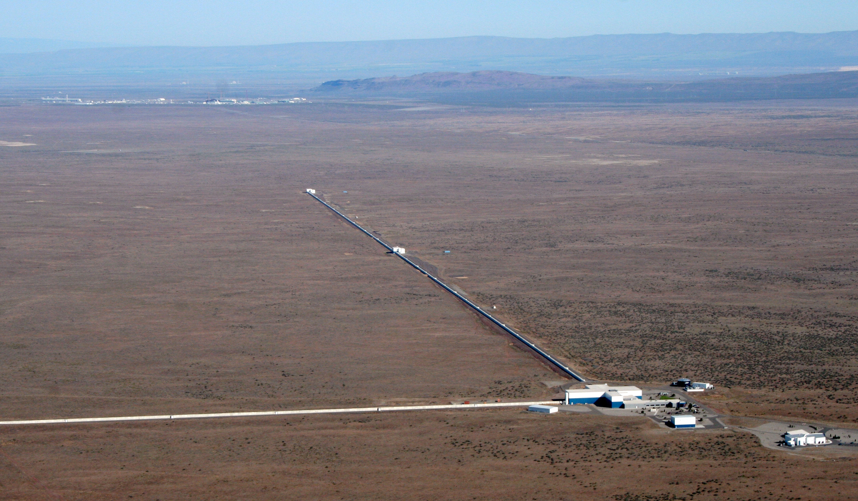This aerial photograph shows the LIGO facility in Hanford, Washington. The two arms of the observatory are each four kilometers long. (Credit: LIGO Scientific Collaboration)