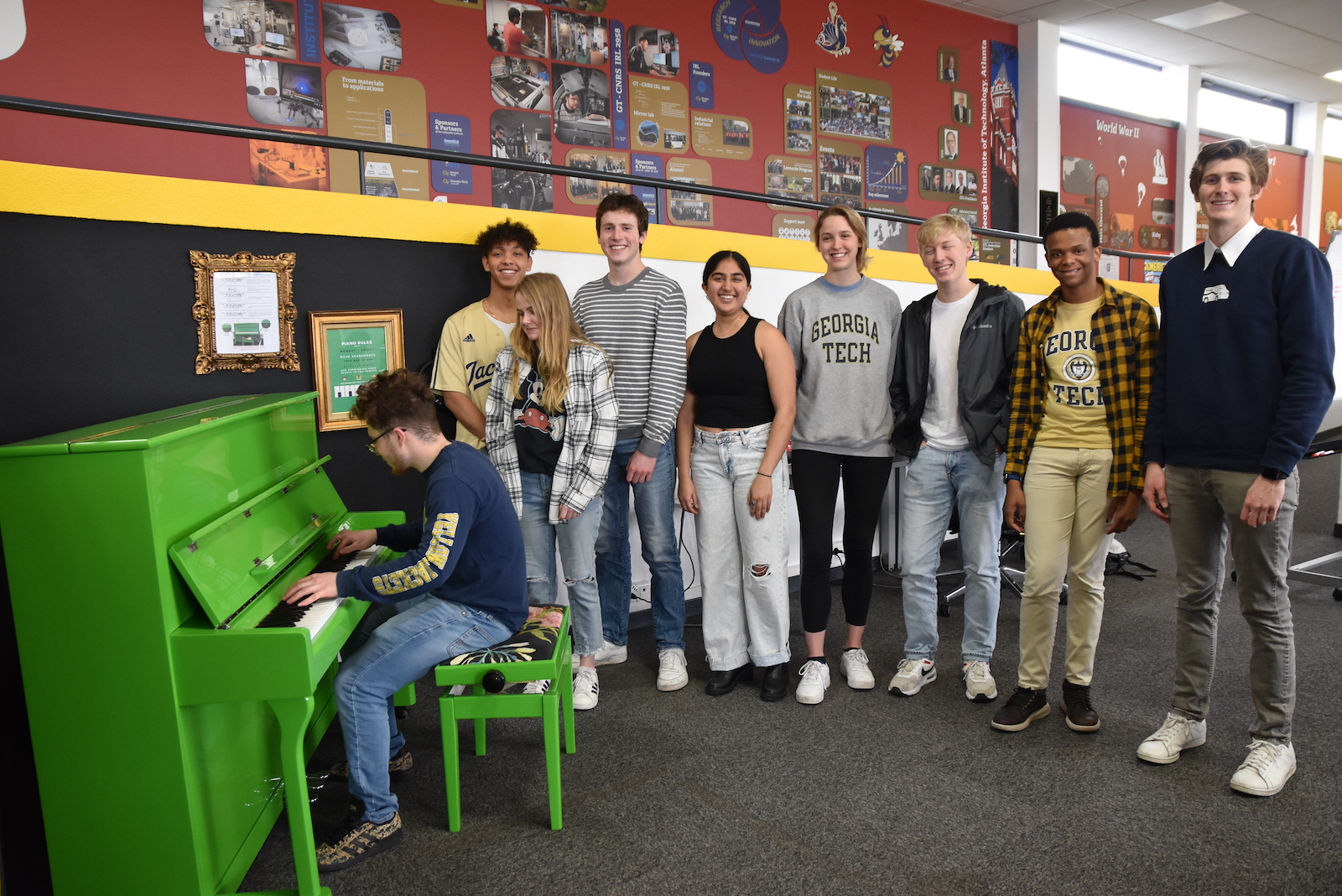 Students at piano at GT-Europe
