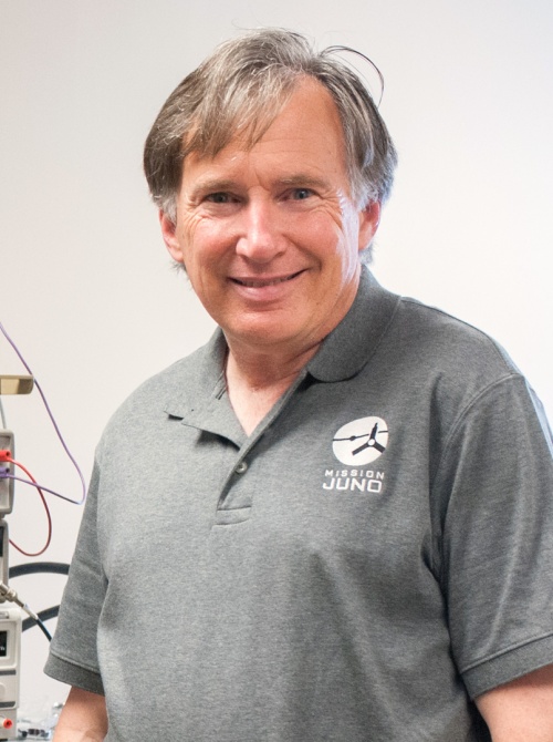 Paul G. Steffes in lab (Photo by Jason Maderer)