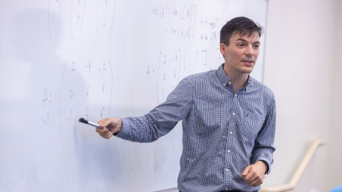 Revered Faculty Uses Teaching to Nurture Students and Research Community