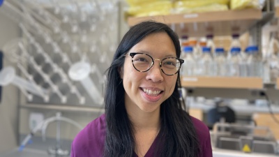 Ming-fai Fong in lab