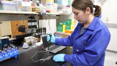 jordan.jpgGeorgia Tech Ph.D. student Jordan McKaig demonstrates how NASA astronauts onboard the International Space Station will use the MinION sequencing device to identify bacteria genomes. Credit: Georgia Tech
