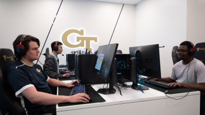 Students in esports lounge