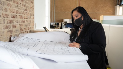 Cristina Fannin is a construction manager.