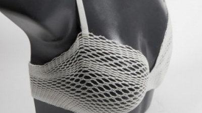 The Algorithmic Lace post-mastectomy bra uses 3-D weaving to conform to cancer survivors' bodies.