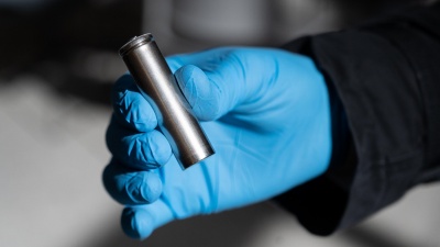 A new Georgia Tech manufacturing process could enable battery makers to produce lighter, safer, and more energy-dense batteries. (Photo credit: Allison Carter, Georgia Tech)