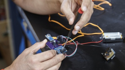 The LoCHAid uses widely available, off the shelf components that together cost less than $1 in bulk quantities. (Credit: Craig Bromley)

 