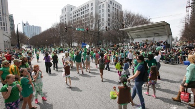 People gather before the parade on Peachtree Street. 

Credit to atlantastpats.com. 