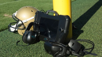 iDETECT is an easily administered, comprehensive system designed to improve neurologic assessment following mild traumatic brain injury, such as concussion sustained in athletic events and military conflict.