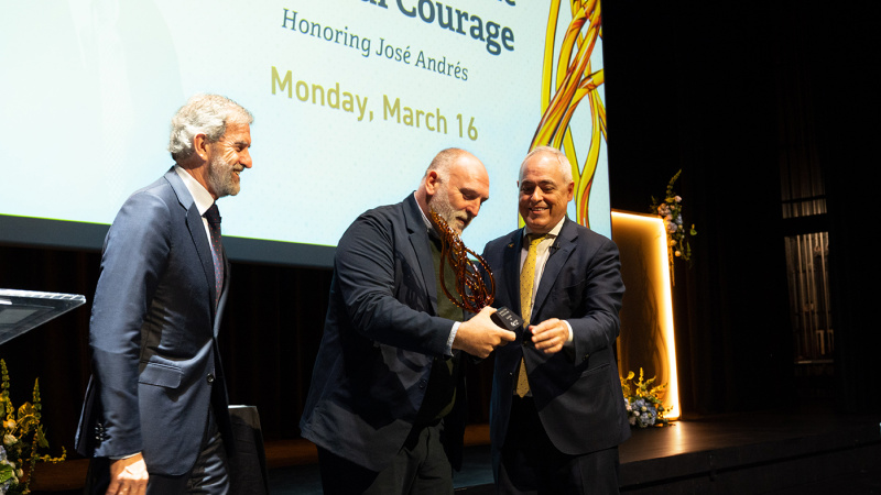 Georgia Tech President Ángel Cabrera presents the 2026 Ivan Allen Jr. Prize for Social Courage to José Andrés. 