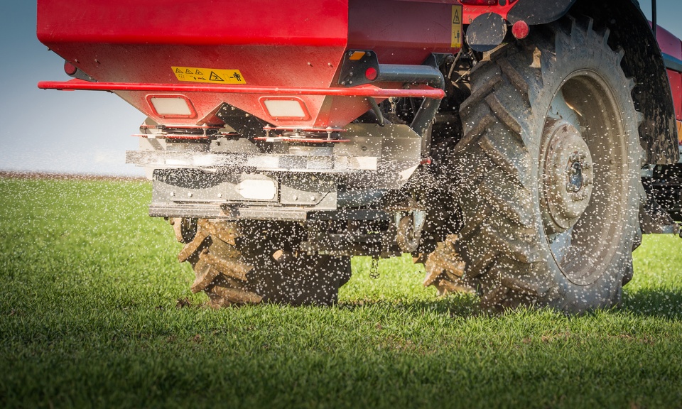 Tractor Fertilizer stock