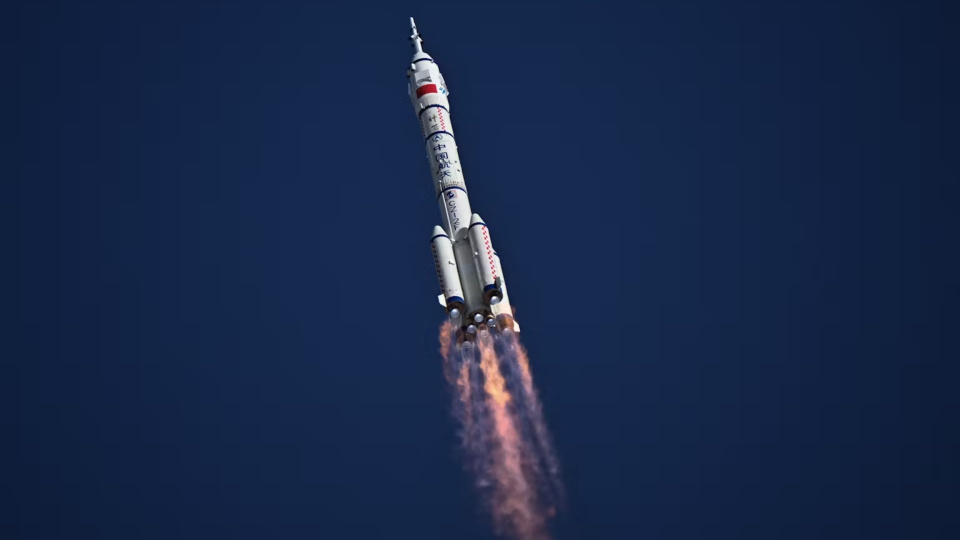 space-debris.jpg