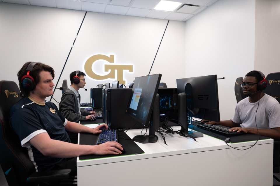 Students in esports lounge