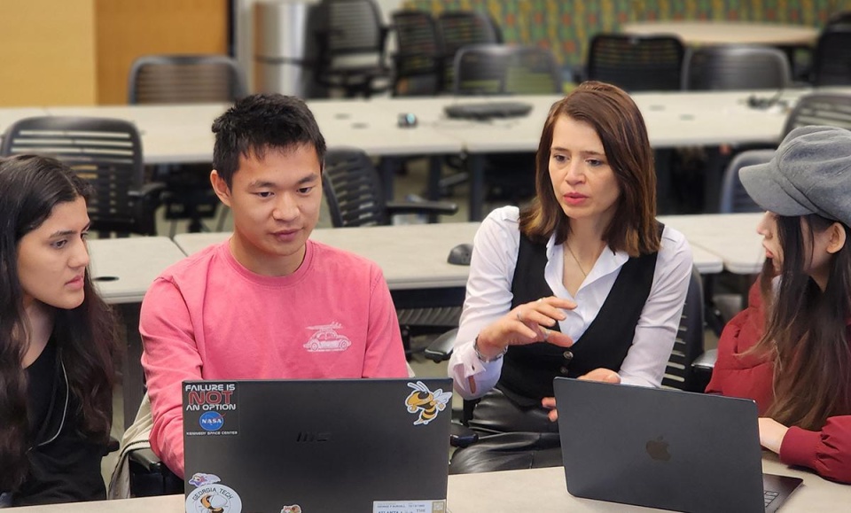 The College of Lifetime Learning's Meryem Yilmaz Soylu, an AI researcher, is pictured teaching her VIP course.